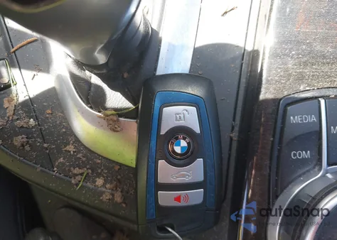 2017 BMW 330I xDrive z USA, uszkodzony, nr VIN WBA8D9C33HA004810